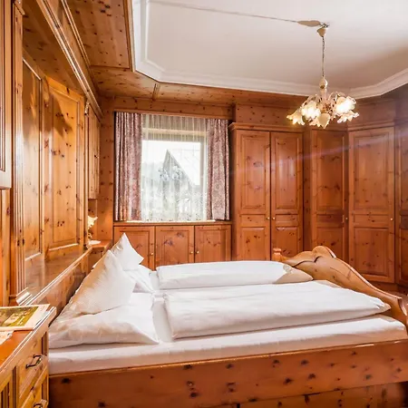 Inn Restaurant Gradlwirt Niederndorf (Tyrol)